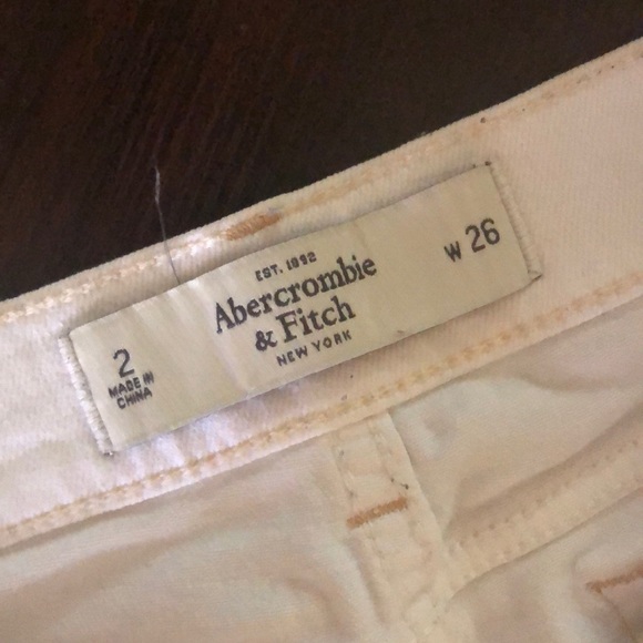 Abercrombie white shorts - Picture 5 of 5